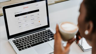 Peach Payments Desktop Checkout - Female - Resource Section Graphic - Wide